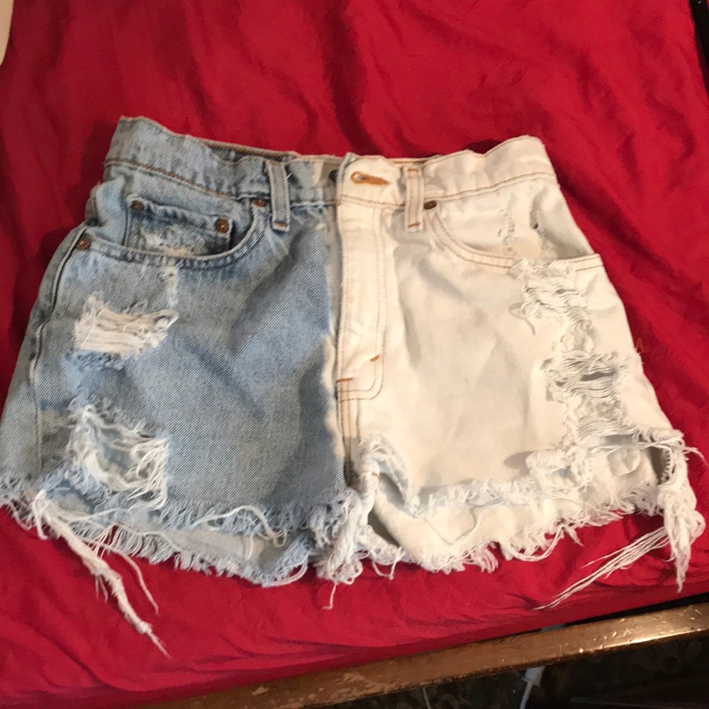 Awesome ripped Levi’s jean shorts